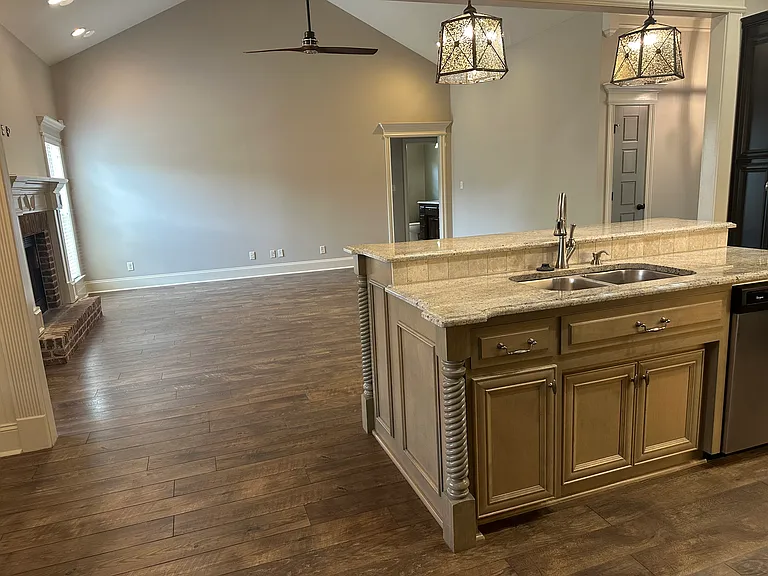 4561 Amelia Cir — Photo 7