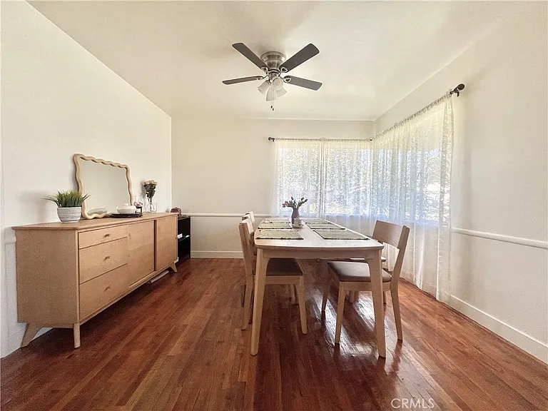 729 N California St — Photo 5