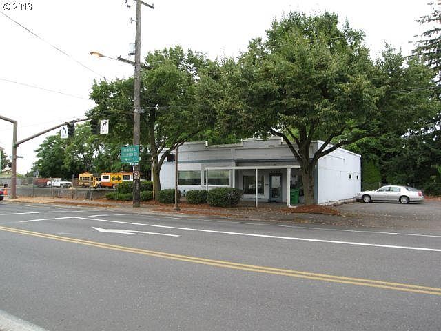 2nd image of 7477 SE 52nd Ave