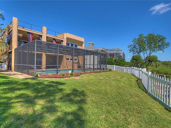 5th image of 2015 N Pointe Alexis Dr