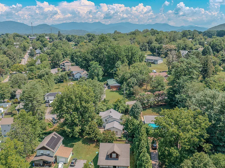 7 W Raleigh Rd #A — Photo 30