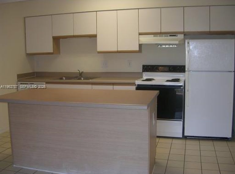 4055 W McNab Rd #303H, photo 3