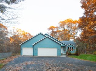 8531 E Beatrice Dr, Clear Lake, MN 55319
