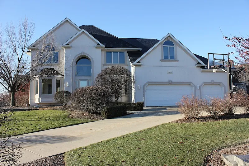 2403 New Haven Dr photo 1
