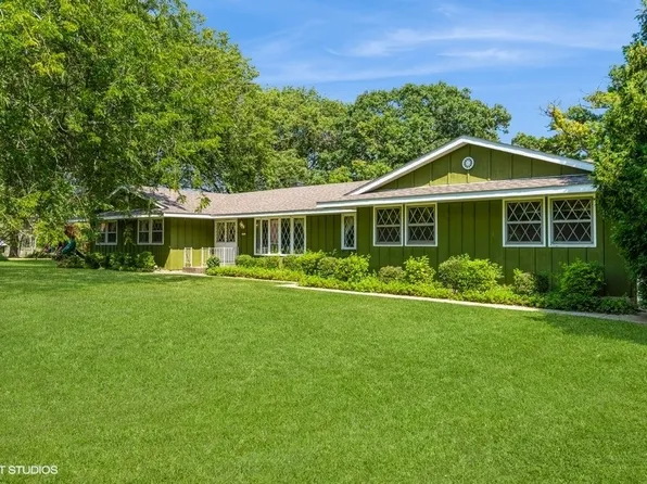 6110 Giant Oak Rd, Wonder Lake, IL 60097