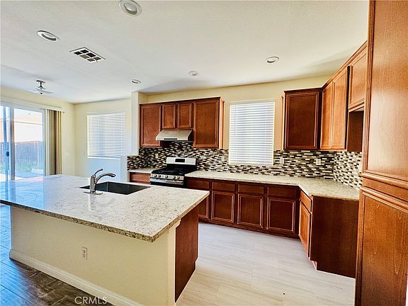 5th image of 9329 Sable Ridge Ave