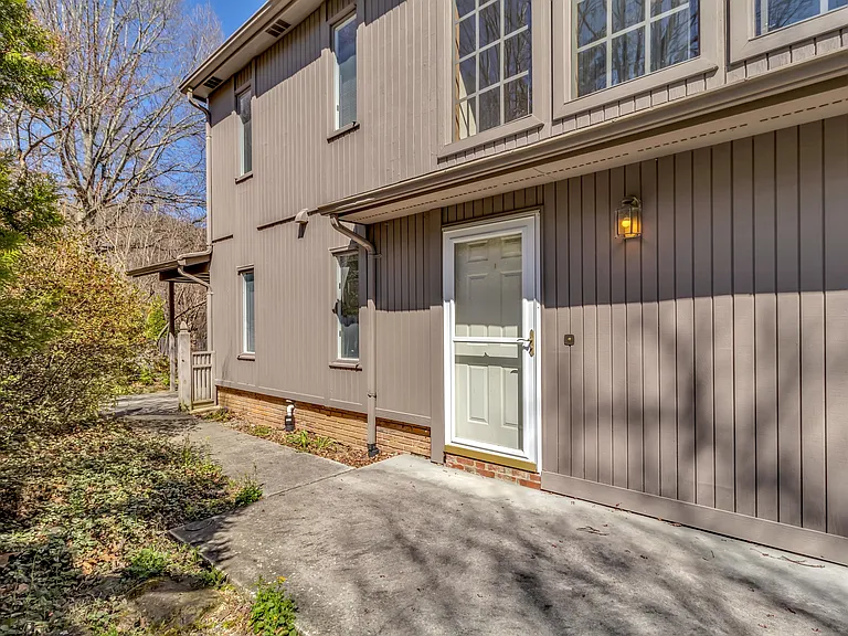 41 Balsam Shadows Rd — Photo 3