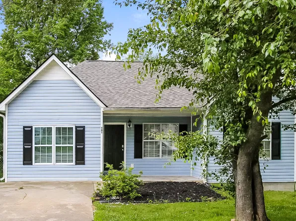 101 Whispering Pine Ln NE, White, GA 30184