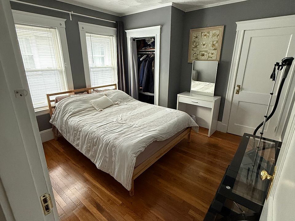 1st image of 223-225 Arsenal St #1