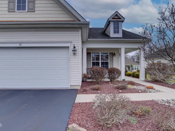 21 W Baccio Lane, Farmingdale, NJ 07727