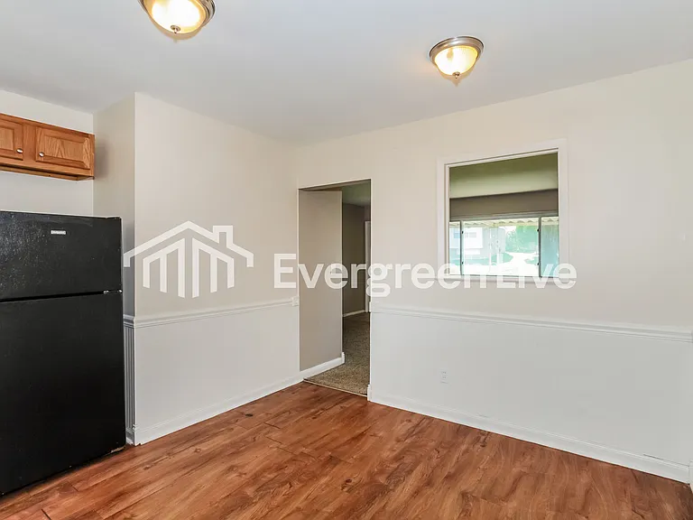 11690 Hamlet Rd — Photo 5