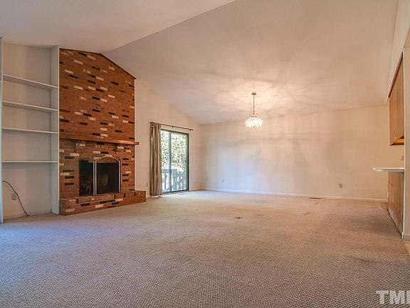 4th image of 2614 Cedar Creek Dr