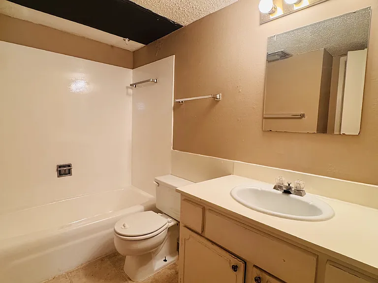 2901 Helena Ave #206 — Photo 13