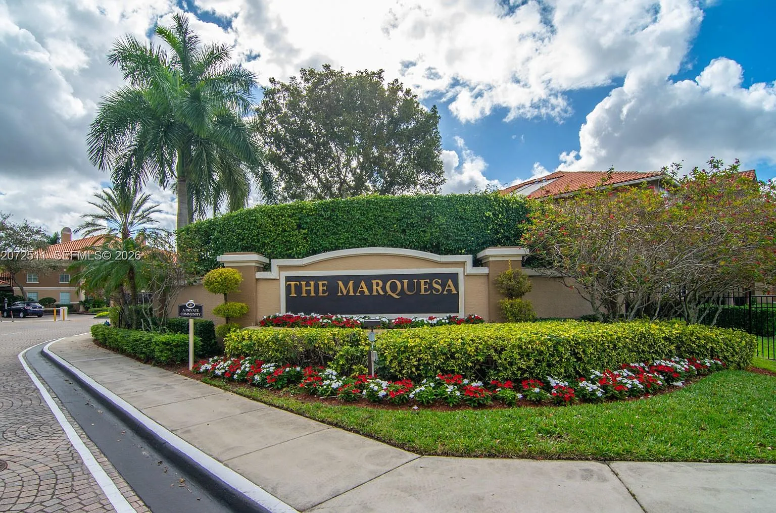 Marquesa Condo — Photo 1