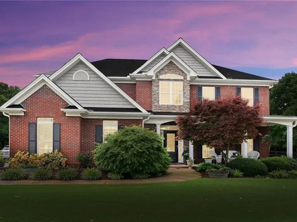 1233 White Columns Dr, Monroe, GA 30656
