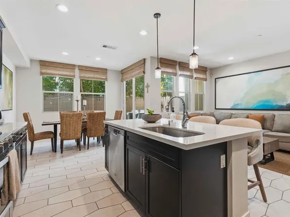 2055 Foxtrot Loop Unit 1, Chula Vista, CA 91915