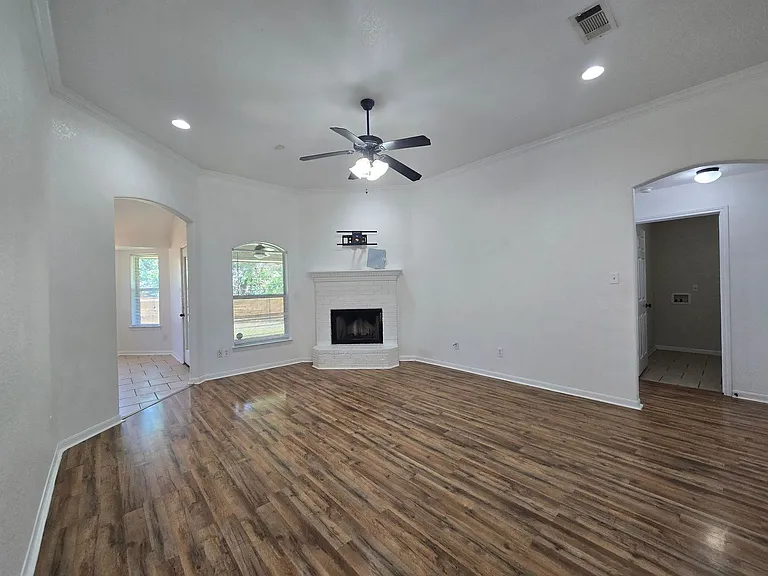 5905 Lolly Loop — Photo 4