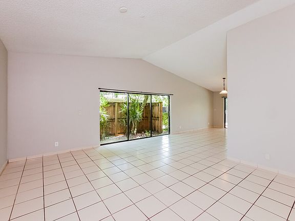 3rd image of 8362 Shadow Wood Blvd
