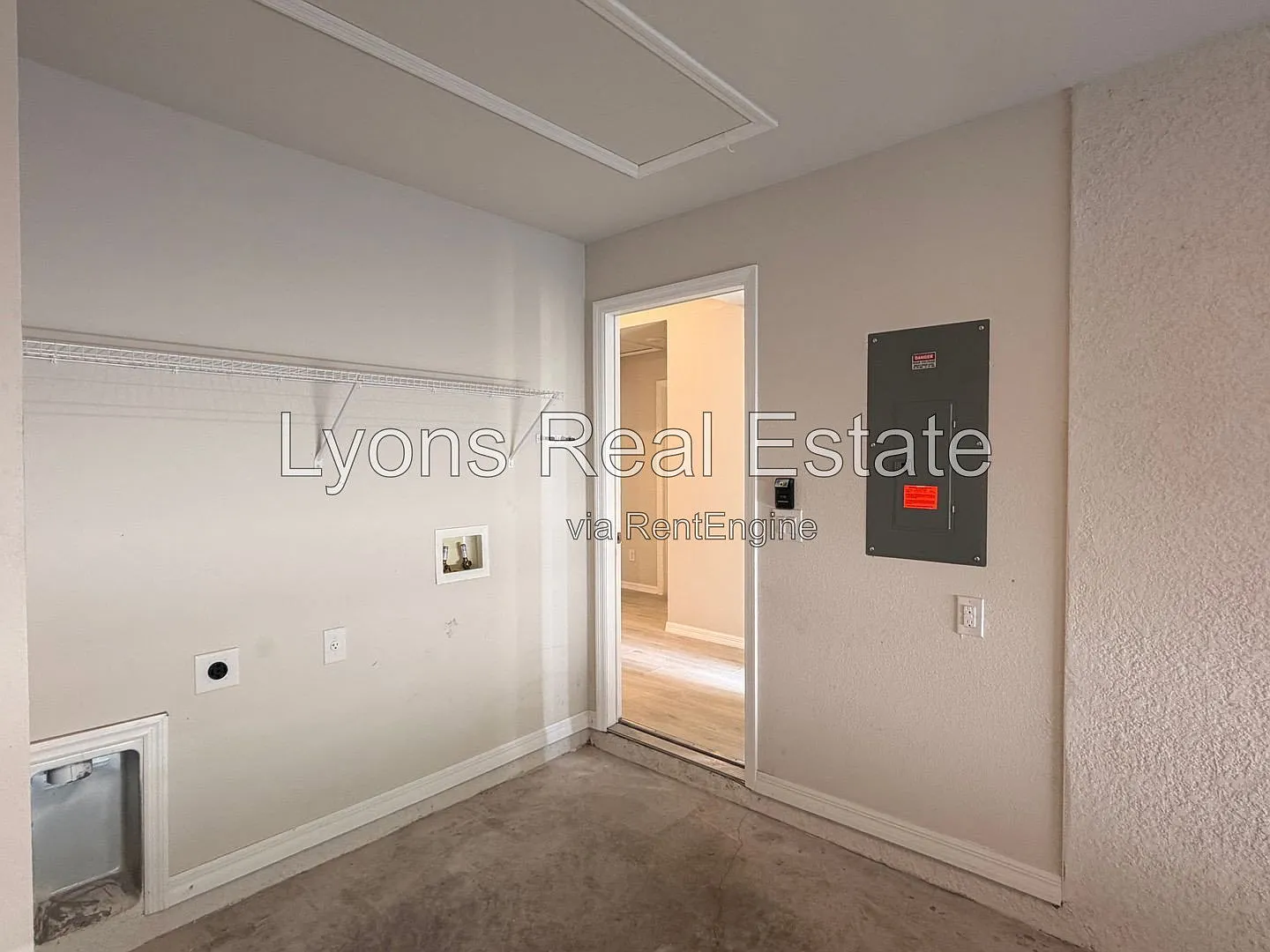 2 bed, 2.0 bath, 1363 sqft, $1,595 — Photo 4