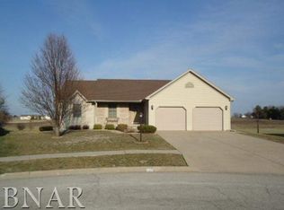 925 N Grant St, El Paso, IL