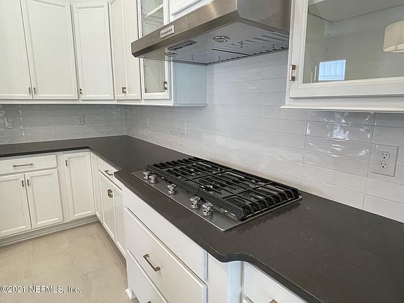 4th image of 74 White Cypress Dr