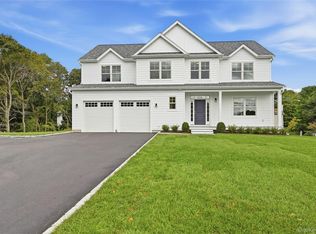 469 Clay Pitts Rd, E Northport, NY 11731