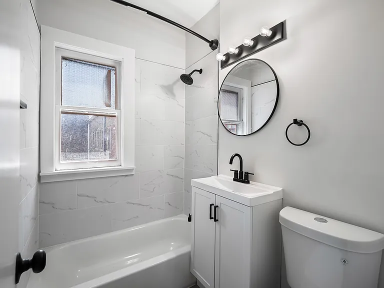 2373 Euclid Heights Blvd #4 — Photo 31