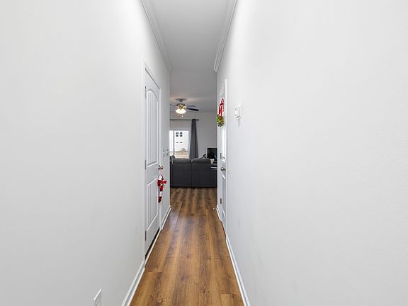 4th image of 1853 Payne Dr