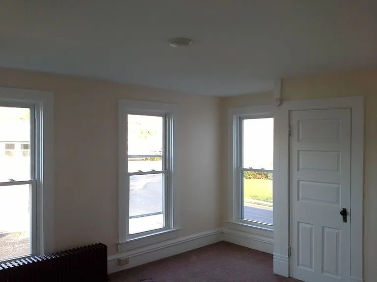 217-219 N Henderson St — Photo 22