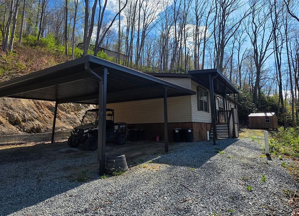 1st image of 107 Huckleberry Knob Ln