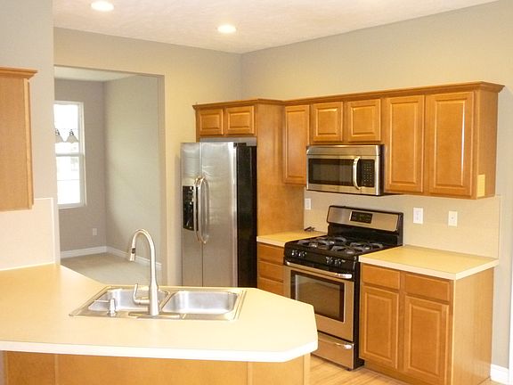 3rd image of 6762 Goldenrod Dr