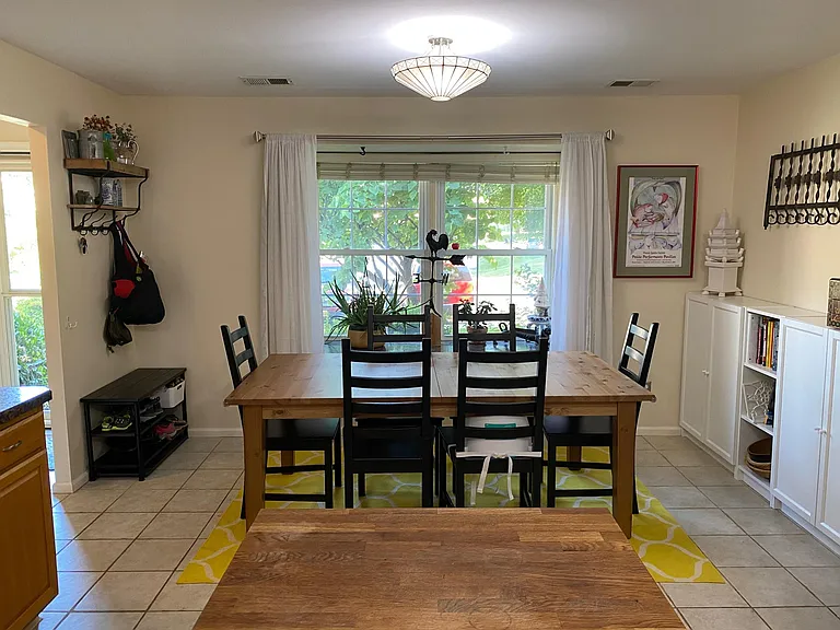 338 Kidwelly Ct — Photo 4