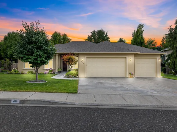 439 Cherry Blossom Loop, Richland, WA 99352