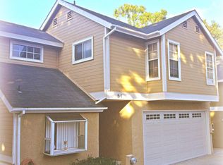 2206 Canyon Dr, Costa Mesa, CA 92627