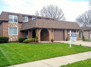 9711 Mansfield Ave, Oak Lawn, IL