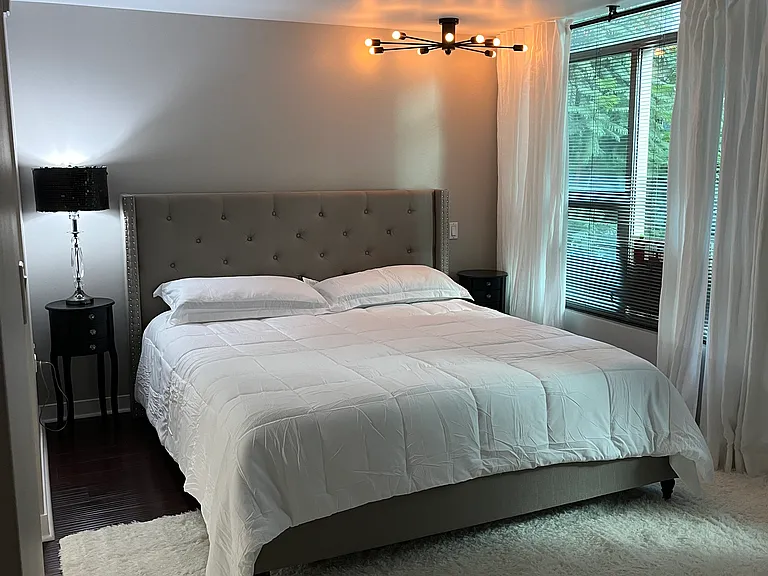 425 W Beech St #206 — Photo 10