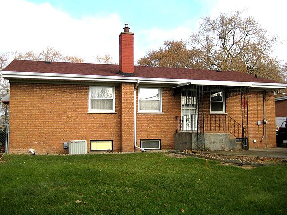 3rd image of 38 E Manchester Dr