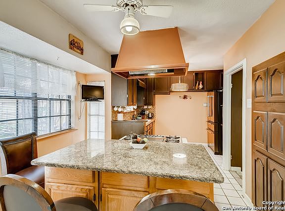 3rd image of 1507 Moortown Dr