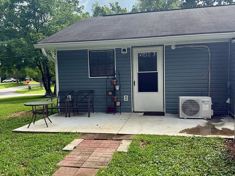 802 Old McGinley Dr — Photo 3