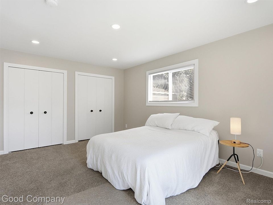 1112 Millard Ave, photo 19