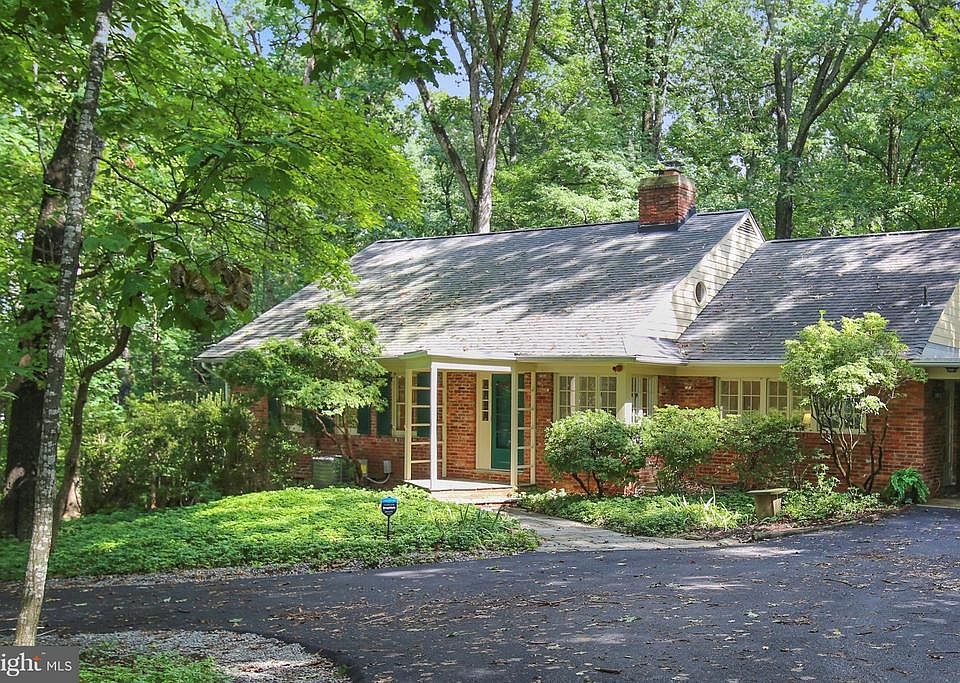 1st image of 9618 Overlea Dr