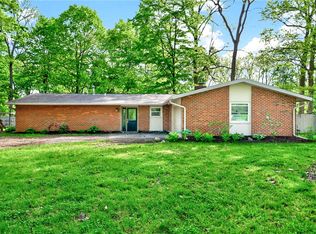 1700 Kensington Dr, Bellbrook, OH 45305
