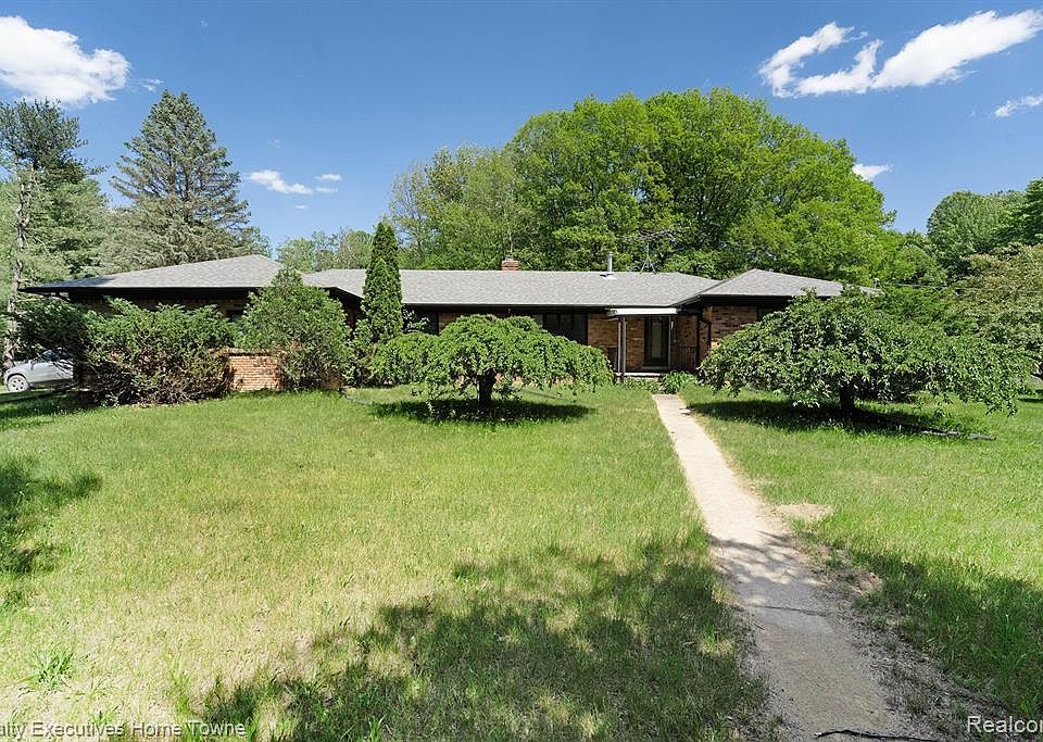 1130 Parks Rd, Wales, MI 48027 Zillow