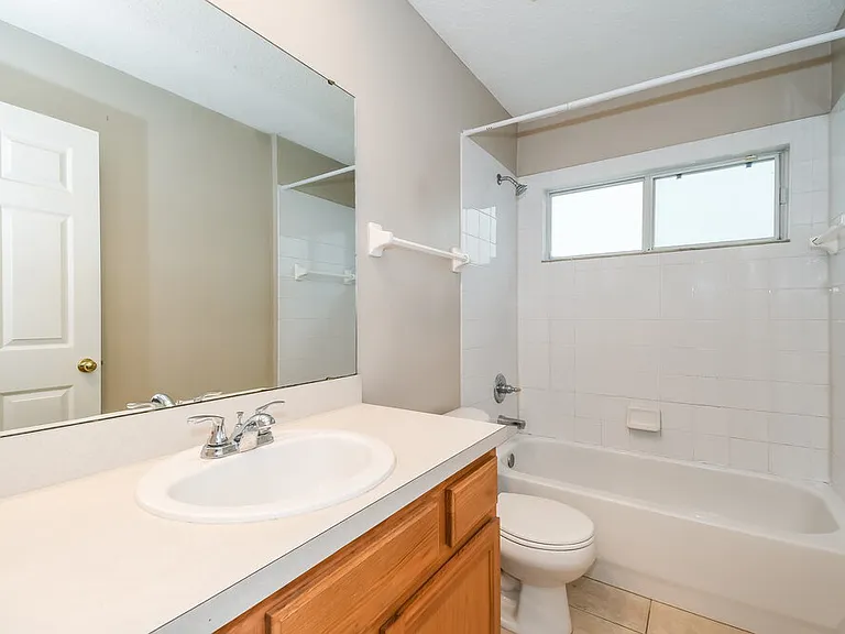 9135 Prosperity Lake Dr — Photo 15