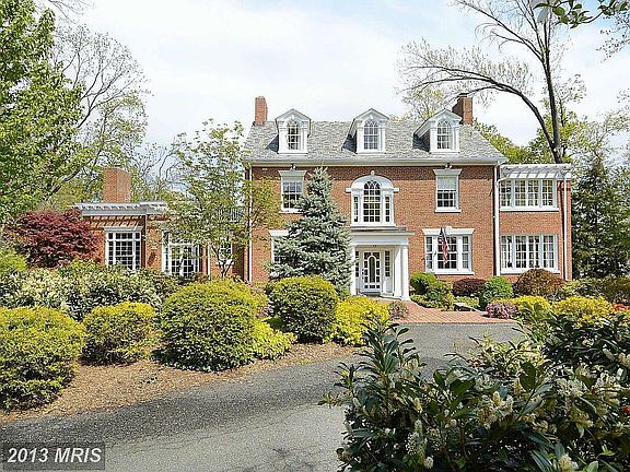 5th image of 208 Virginia Ave