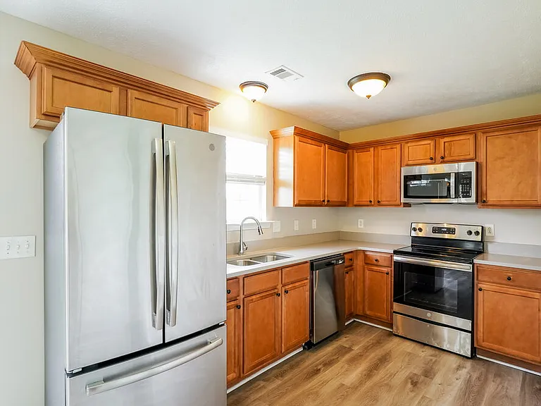 1021 Tammy Sue Ln — Photo 8
