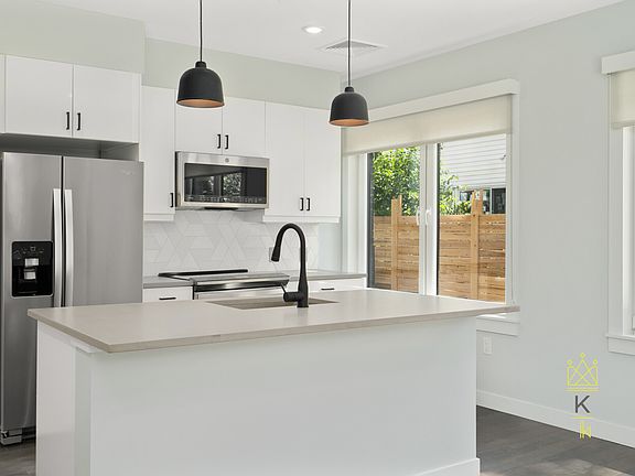 3rd image of 54 Auburn St #102