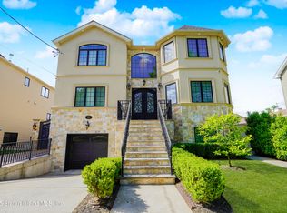 115 Downes Ave, Staten Island, NY 10312
