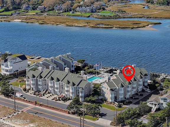 3rd image of 13 Grand Pointe Way