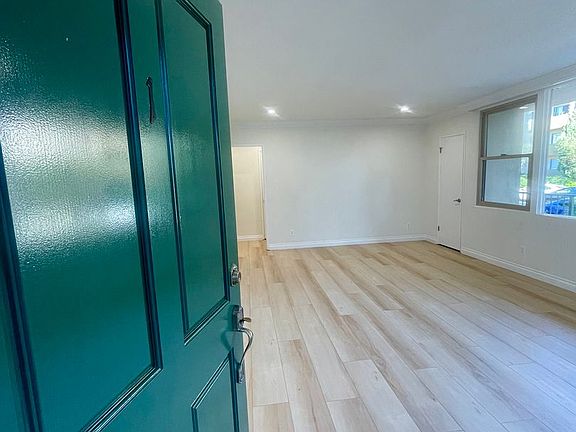 4th image of 11711 Goshen Ave APT 1